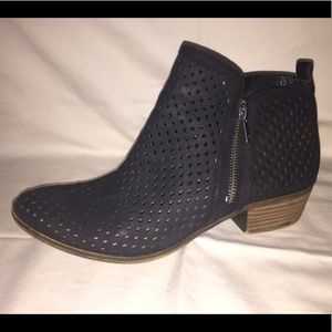 Lucky booties size 9.5